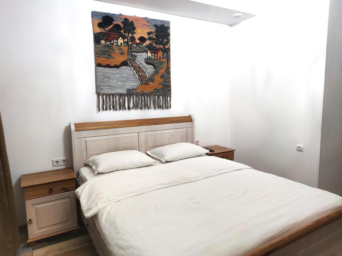 Loftik Apartments Gagarin Street Alma-Ata Exteriör bild